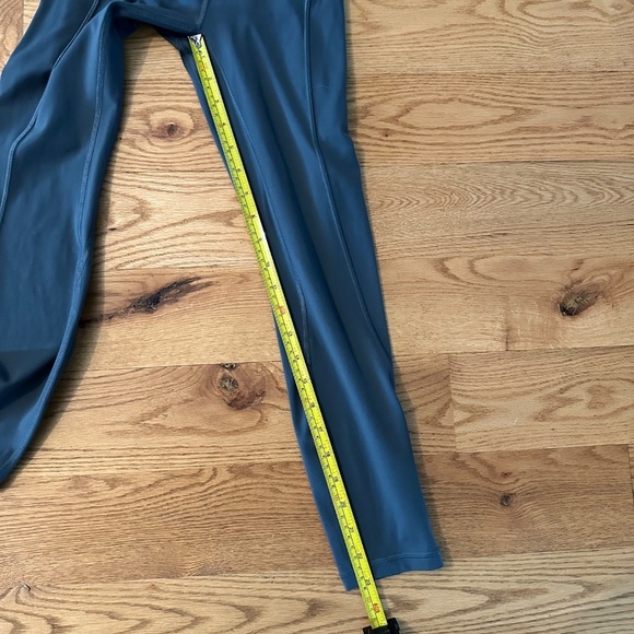 Lululemon Align High-Rise Crop with Pockets 23" in Oil Grey (Size 2) - Picture 6 of 11